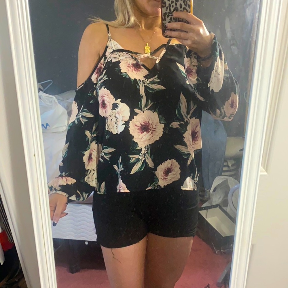 Floral long sleeve blouse